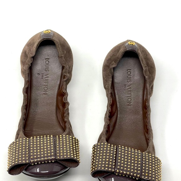 Louis Vuitton Flats! - Picture 1 of 10